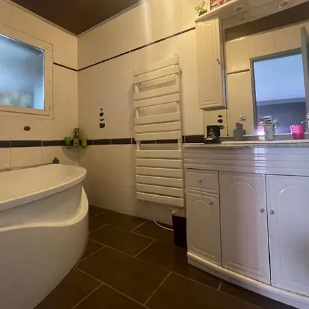 Maison Familiale Avec Piscine Holiday home